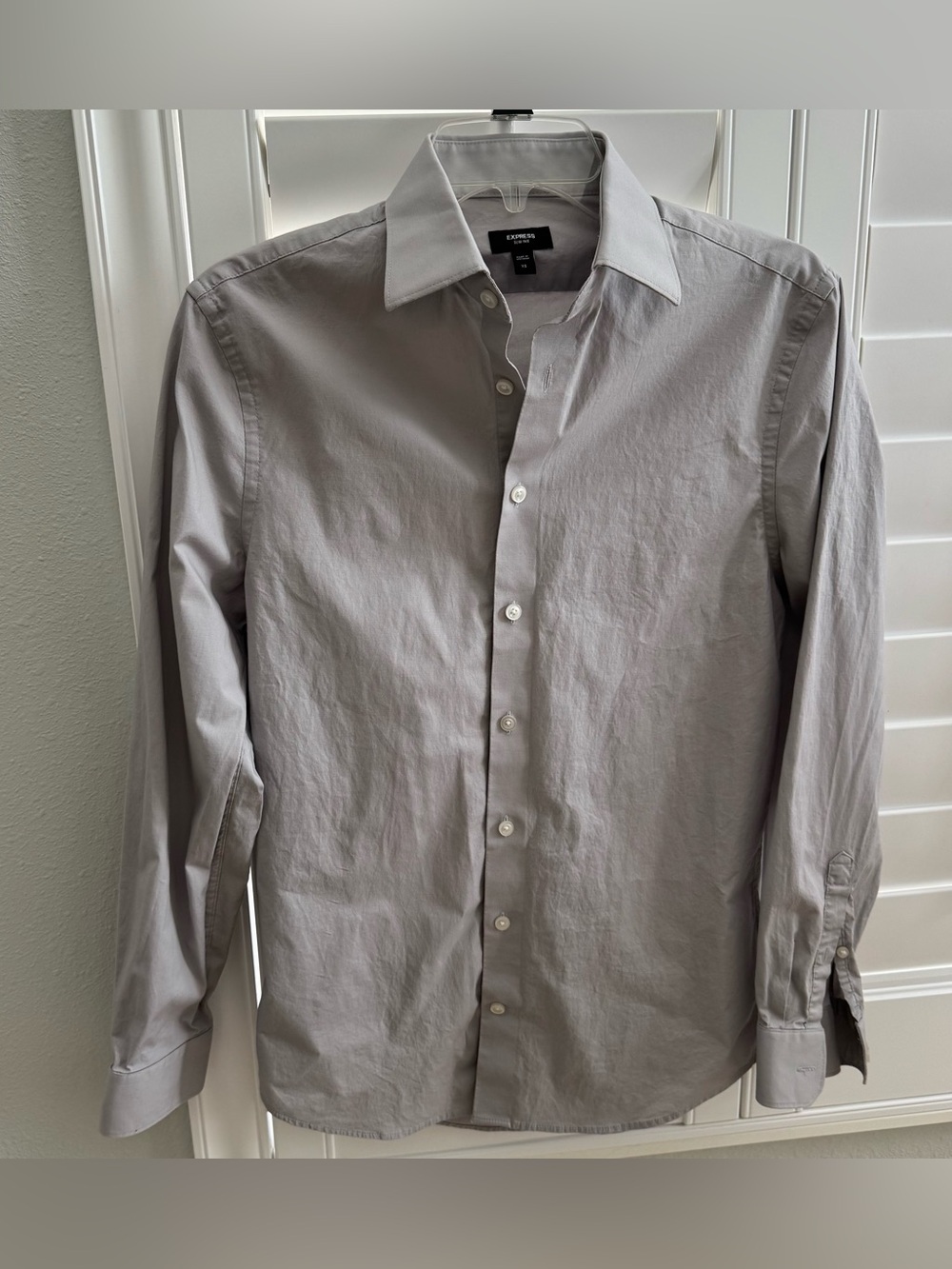 Express 1MX Slim XS men’s light gray button down dress shirt mint condition